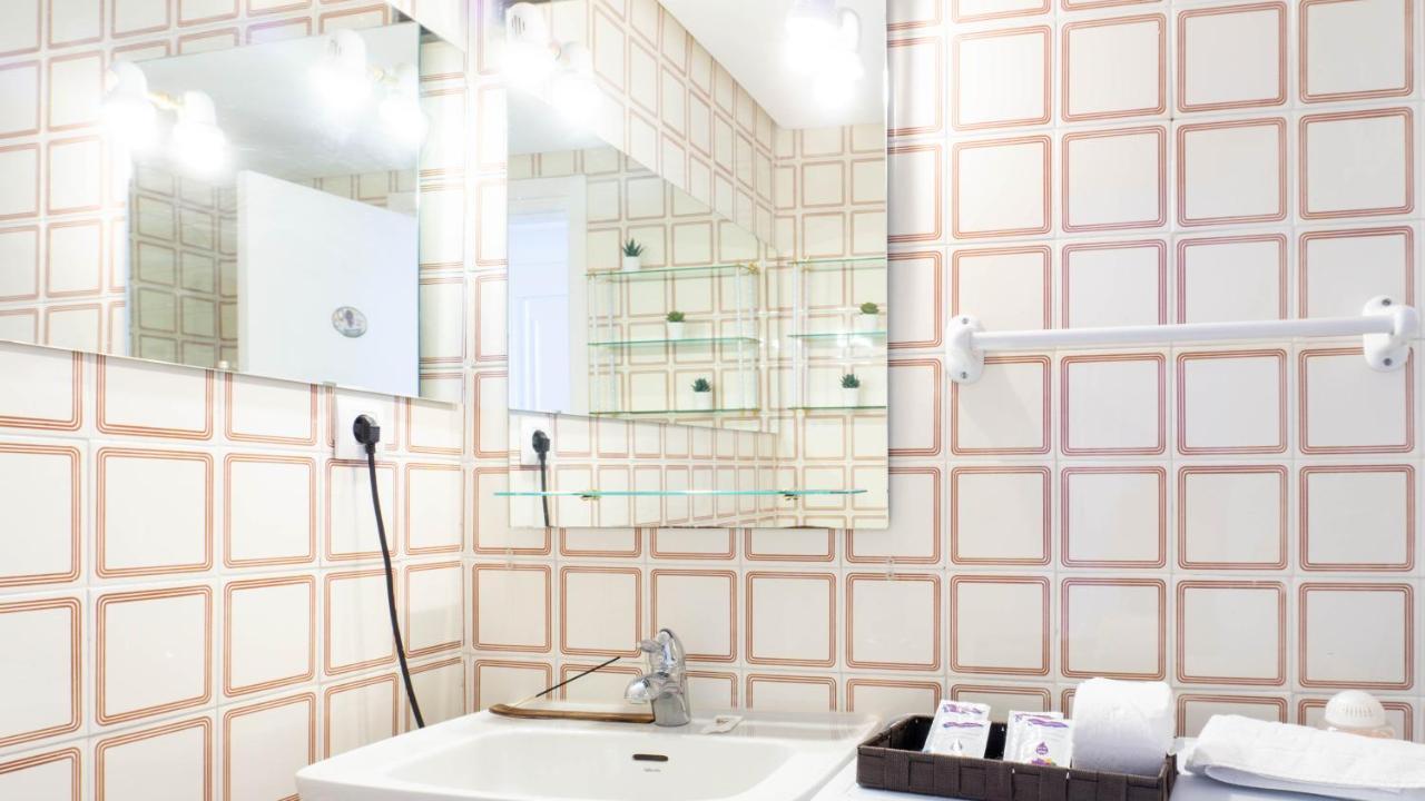Estudio Playa Con Parking Malaga Apartment *
